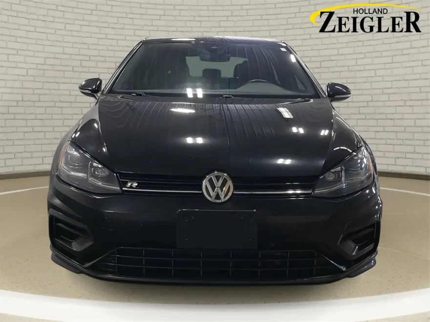 2018 Volkswagen Golf R 4Motion photo 1