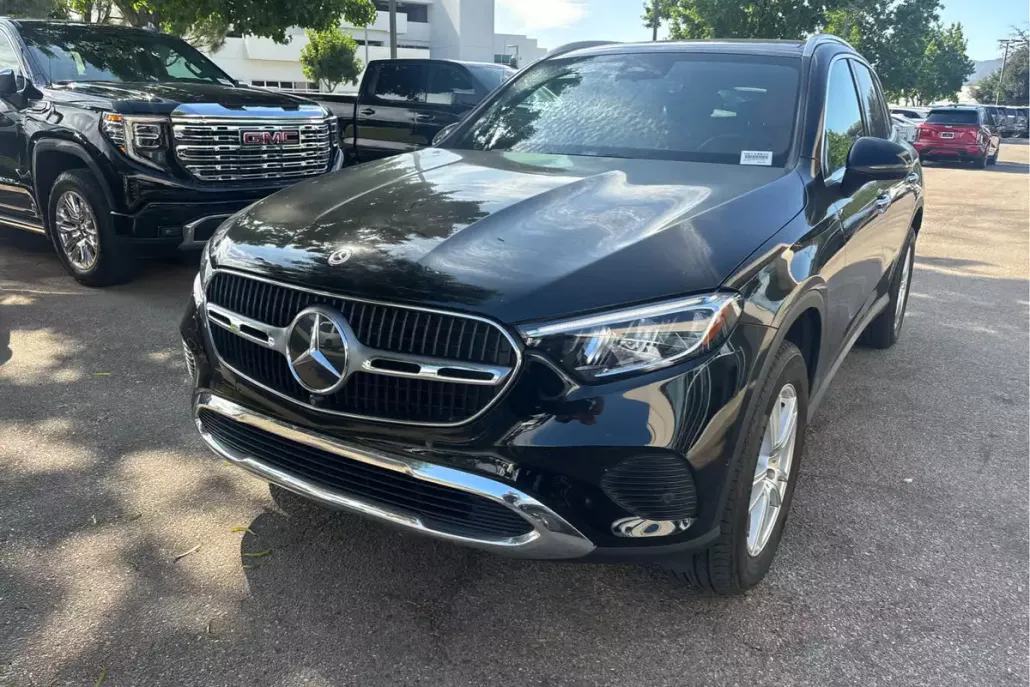 2023 Mercedes Benz GLC 300 4MATIC photo 1