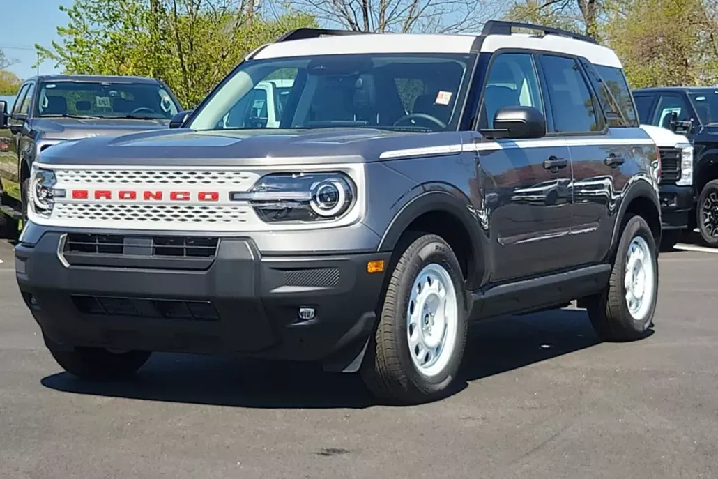 2025 Ford Bronco Sport Heritage photo 1