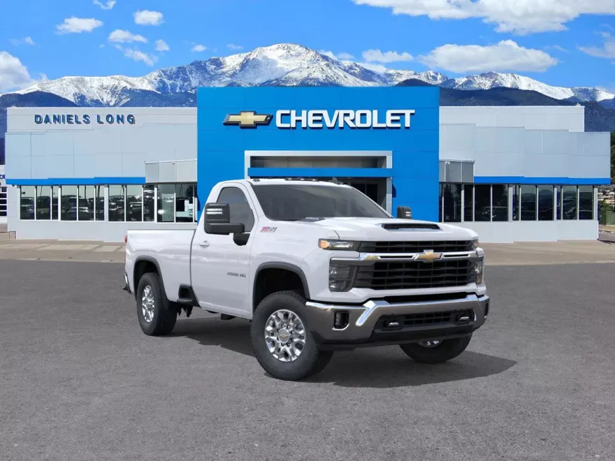 2025 Chevrolet Silverado 2500HD LT photo 1