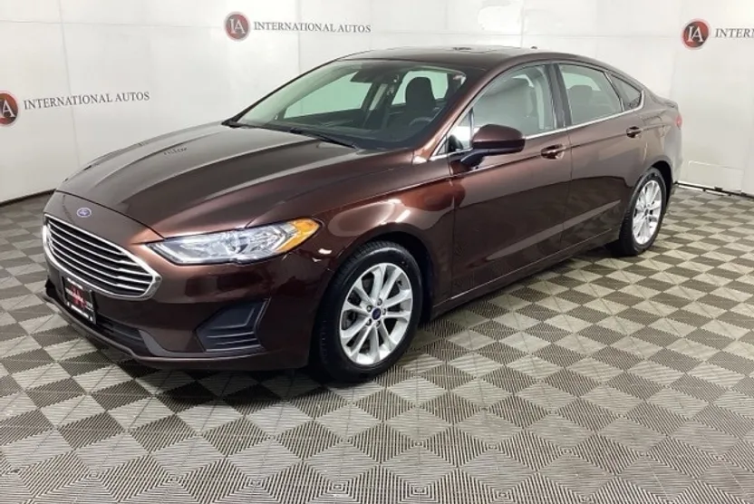 2019 Ford Fusion SE photo 1