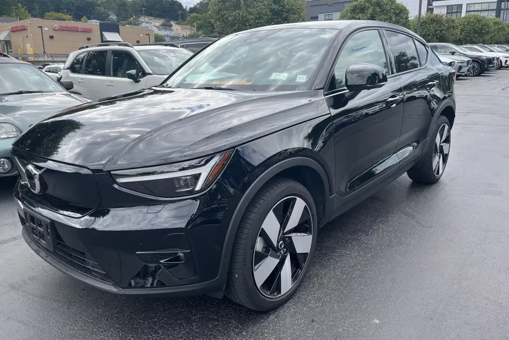 2023 Volvo C40 Recharge Ultimate photo 1