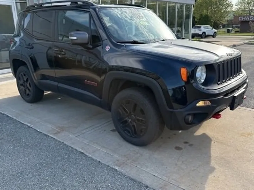 2018 Jeep Renegade Trailhawk photo 1