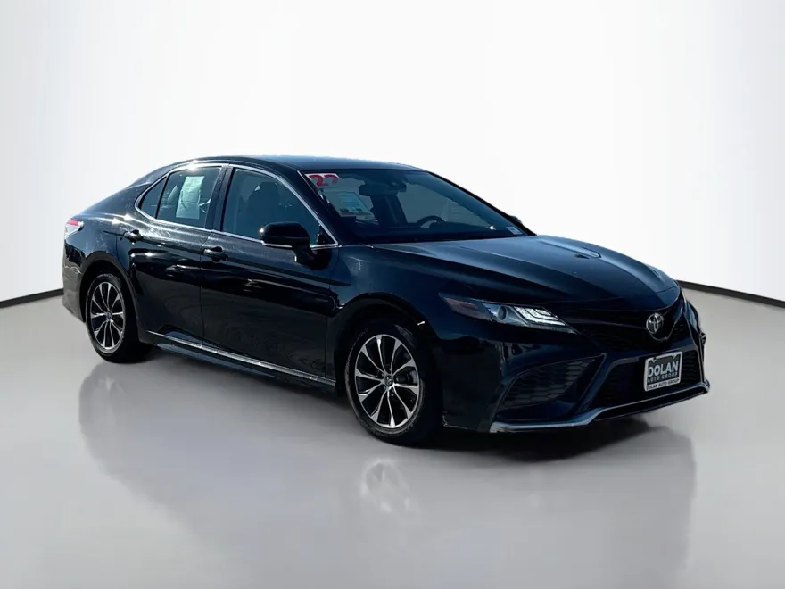 2022 Toyota Camry XSE photo 1