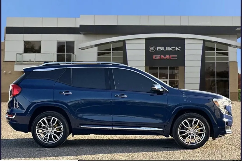2022 Gmc Terrain Denali photo 1