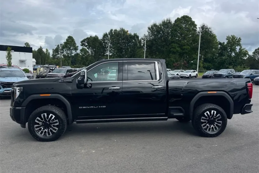 2025 Gmc Sierra 2500 HD Denali Ultimate photo 1