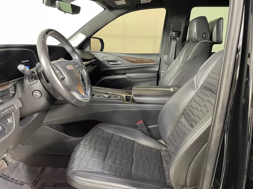 2022 Cadillac Escalade Sport Platinum photo 1