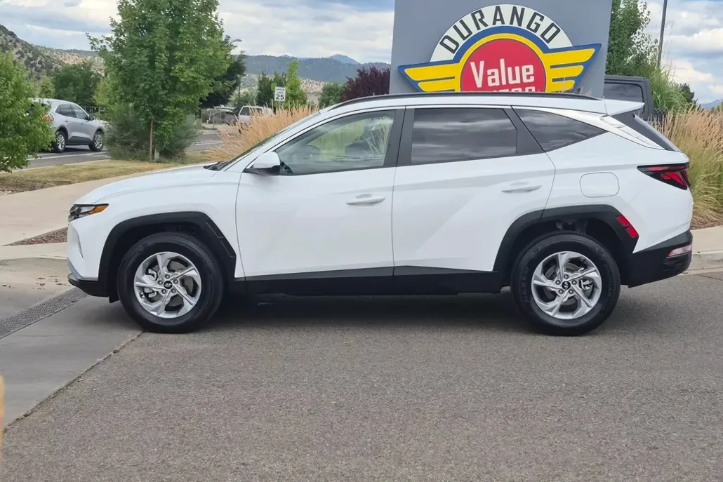 2024 Hyundai Tucson SEL photo 1