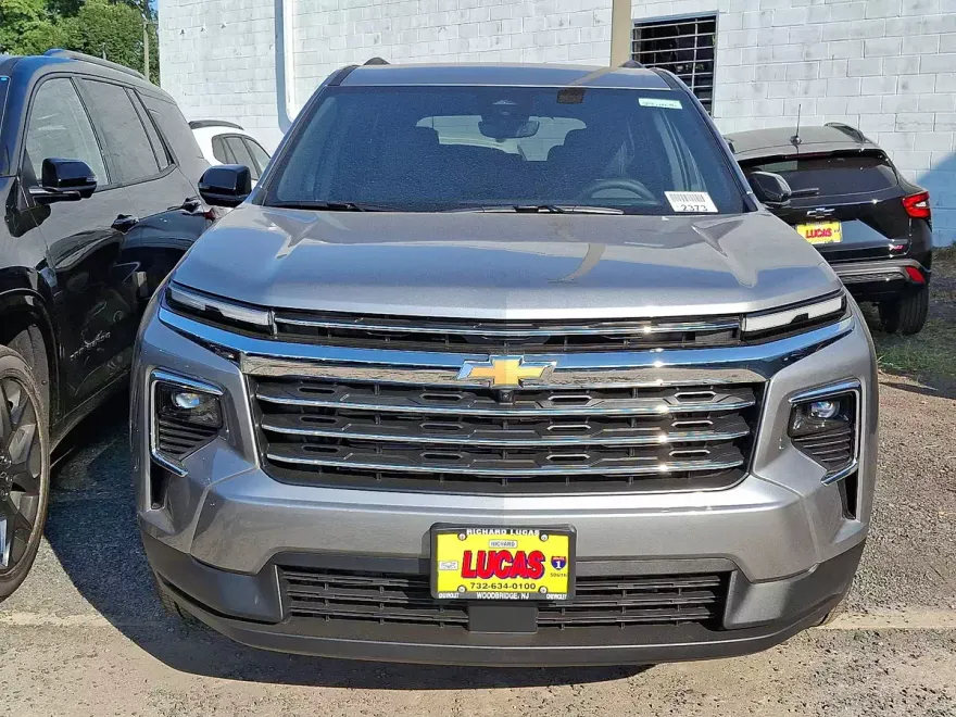 2026 Chevrolet Traverse photo 1
