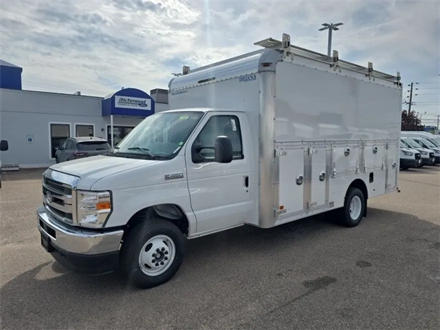 2026 Ford E-450 photo 1