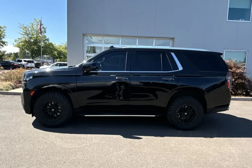 2022 Chevrolet Tahoe Premier photo 1