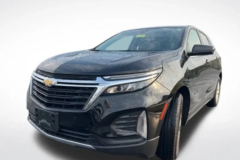 2024 Chevrolet Equinox LT photo 1
