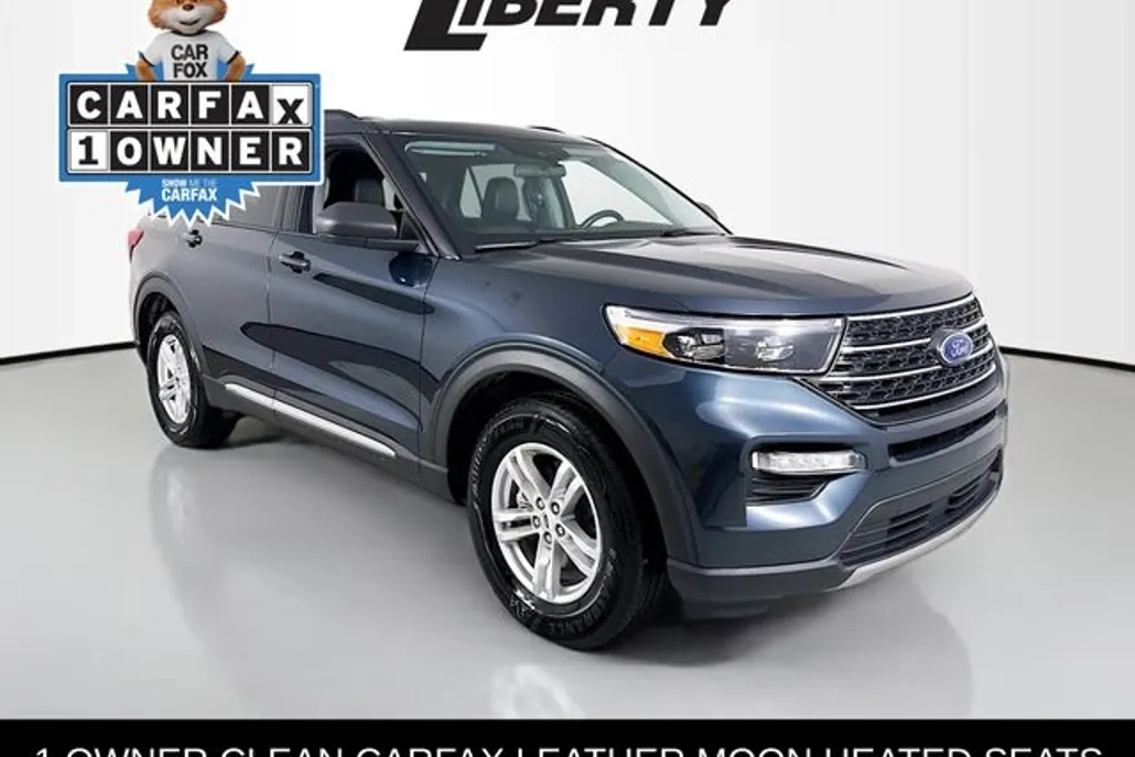 2022 Ford Explorer XLT photo 1