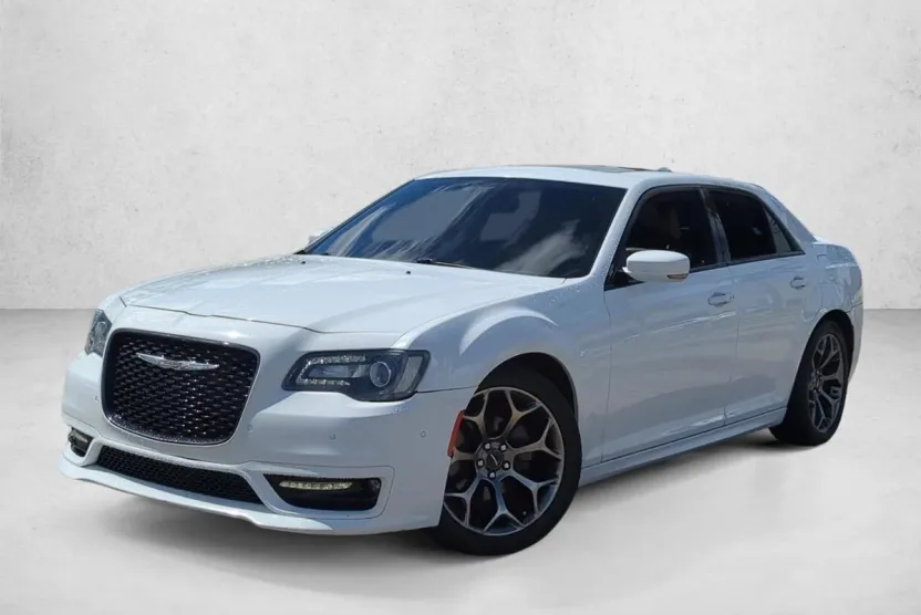 2018 Chrysler 300 photo 1
