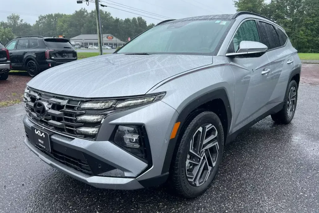 2025 Hyundai Tucson Hybrid Limited photo 1