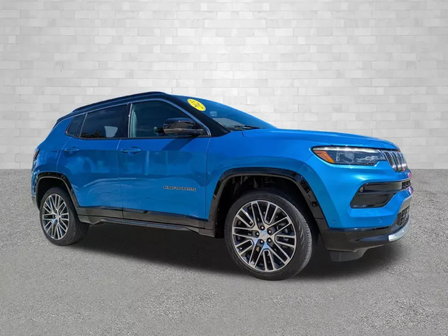2023 Jeep Compass Limited photo 1