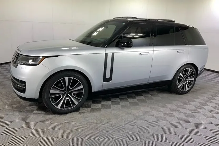 2025 Land Rover Range Rover SE photo 1