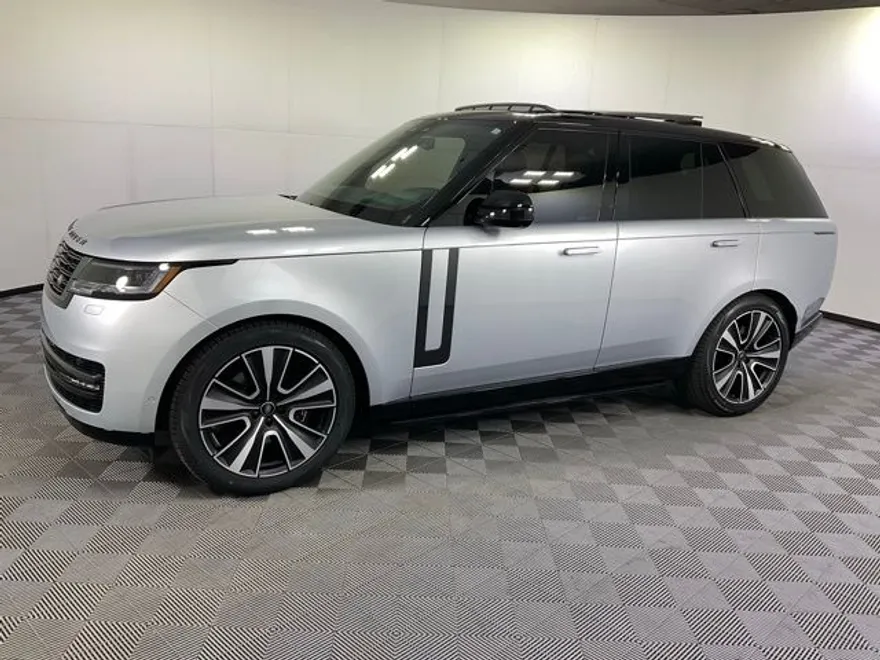 2025 Land Rover Range Rover SE photo 1