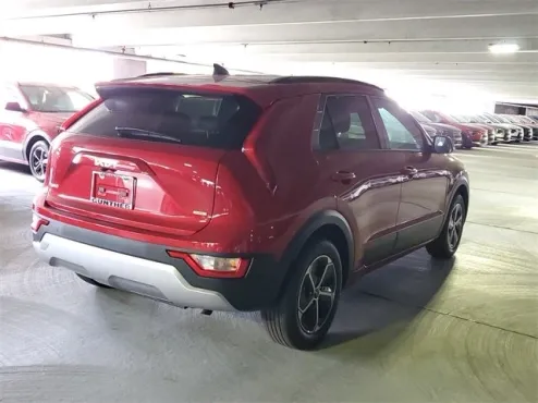 2025 Kia Niro EX photo 4