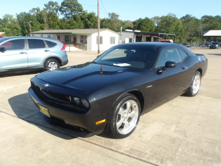 2010 Dodge Challenger R/T Classic photo 1
