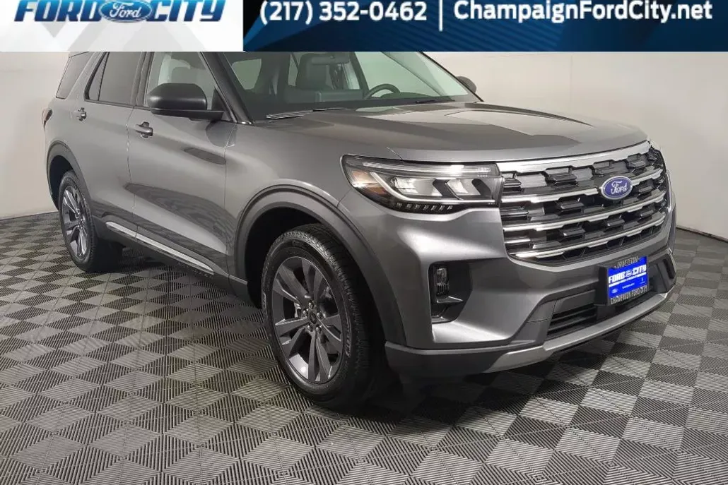 2025 Ford Explorer photo 1