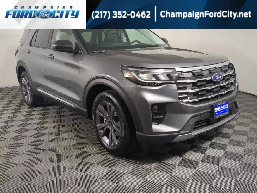 2025 Ford Explorer photo 1