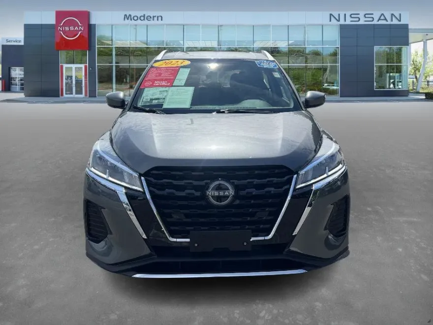 2023 Nissan Kicks SV photo 2