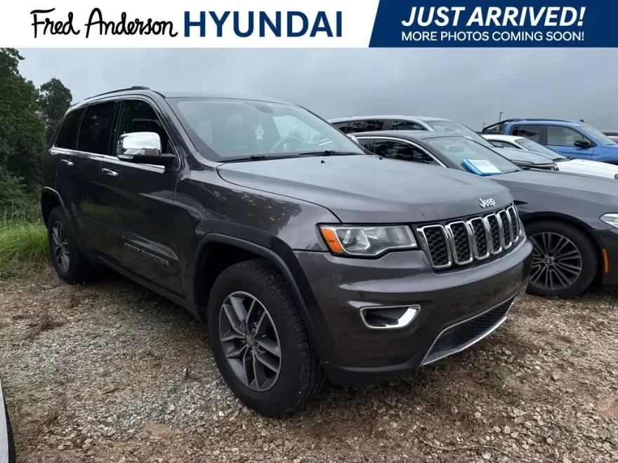 2017 Jeep Grand Cherokee Limited photo 1