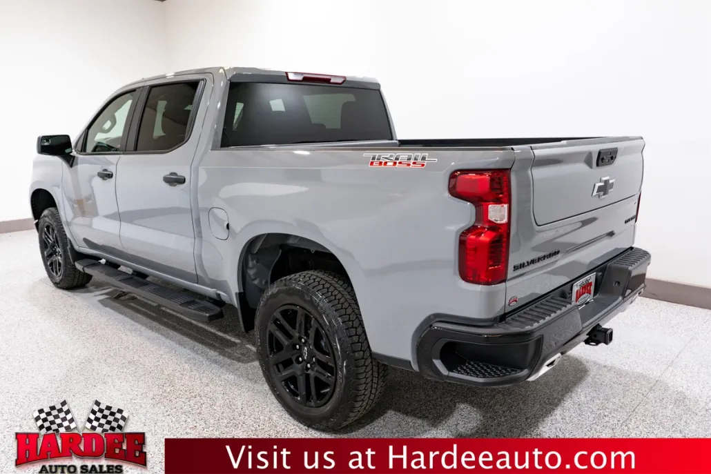 2024 Chevrolet Silverado 1500 Custom Trail Boss photo 1