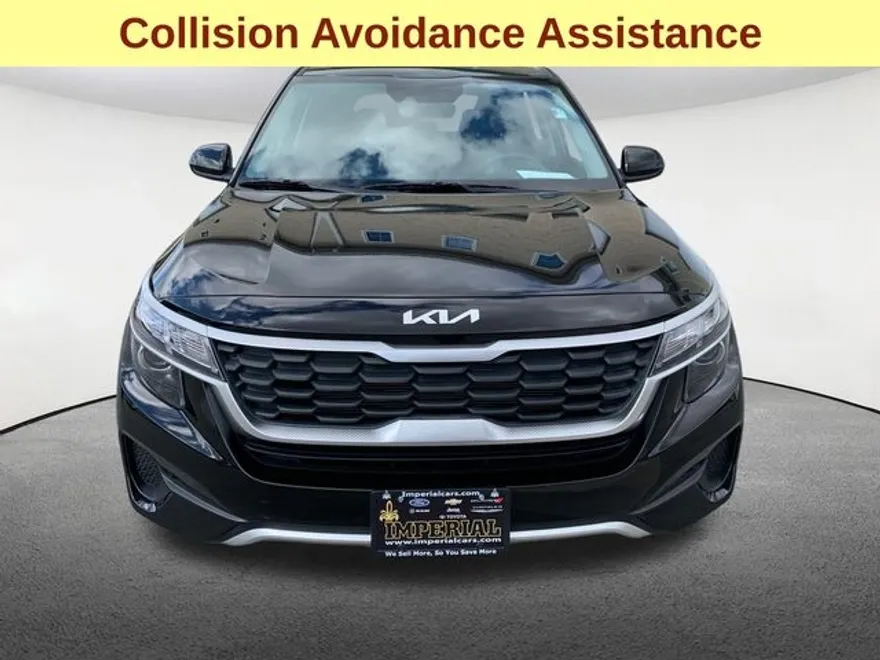 2023 Kia Seltos LX photo 1