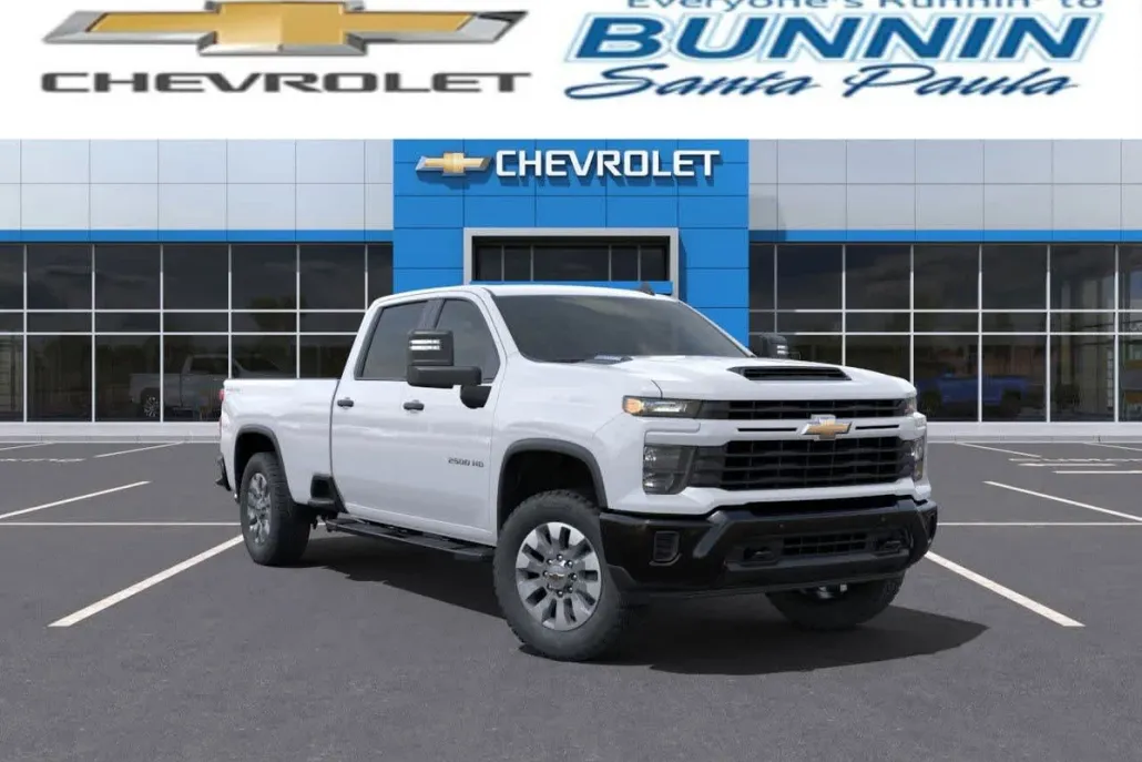 2025 Chevrolet Silverado 2500HD Custom photo 1