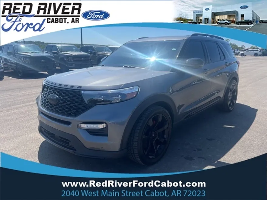 2023 Ford Explorer ST photo 1