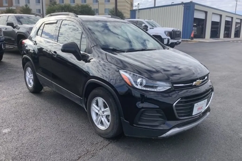 2020 Chevrolet Trax LT photo 1