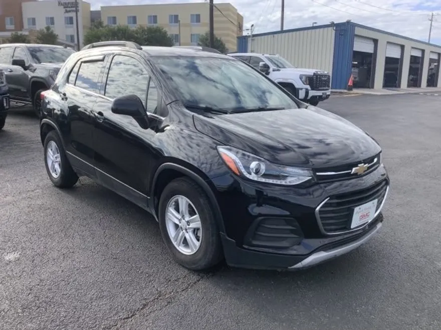 2020 Chevrolet Trax LT photo 1