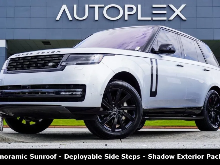 2023 Land Rover Range Rover SE photo 1