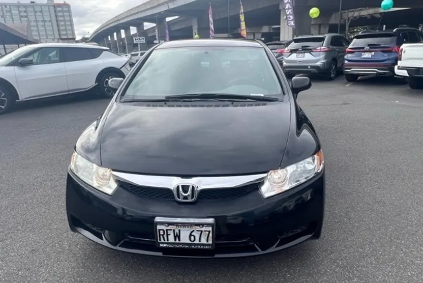 2010 Honda Civic LX photo 1