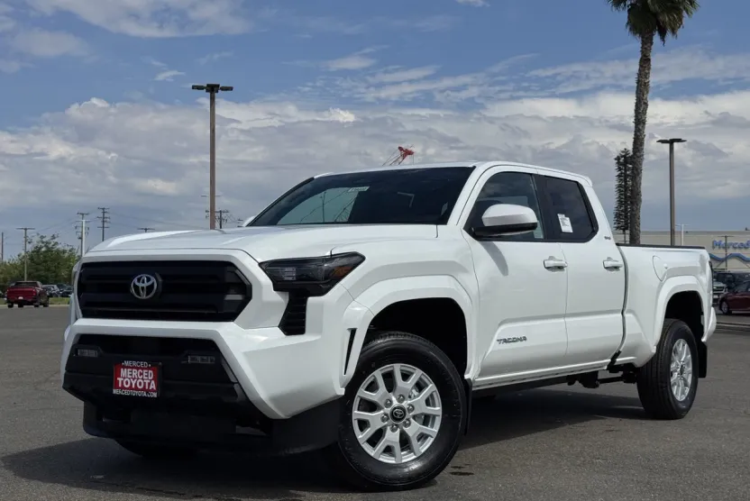 2025 Toyota Tacoma SR5 Double Cab photo 1