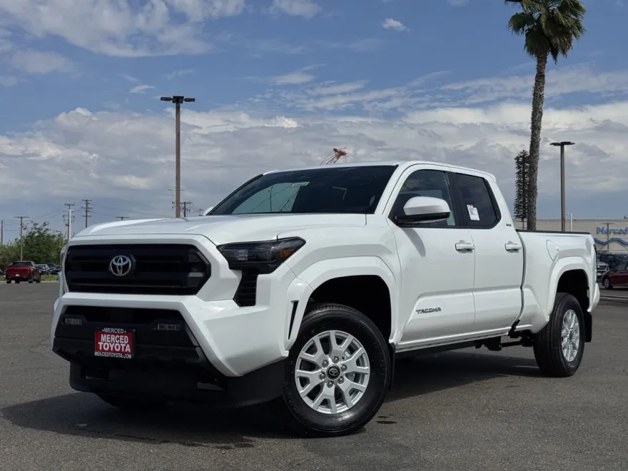 2025 Toyota Tacoma SR5 Double Cab photo 1