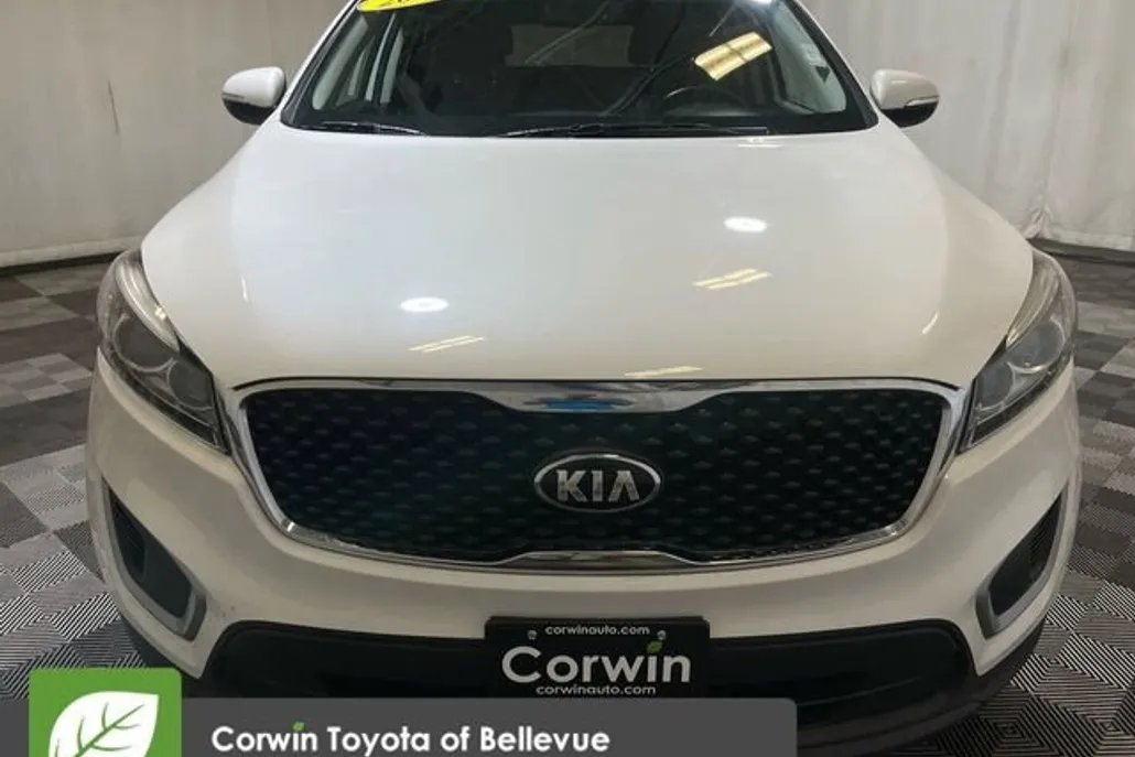 2018 Kia Sorento LX photo 1