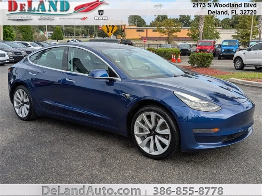 2020 Tesla Model 3 Standard Range Plus photo 1