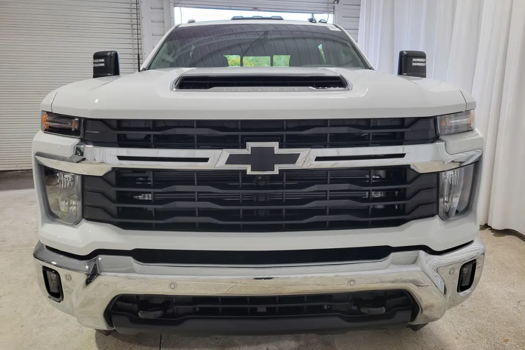 2025 Chevrolet Silverado 2500HD LT photo 1