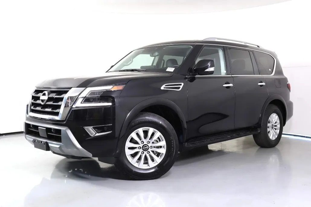 2024 Nissan Armada SV photo 1
