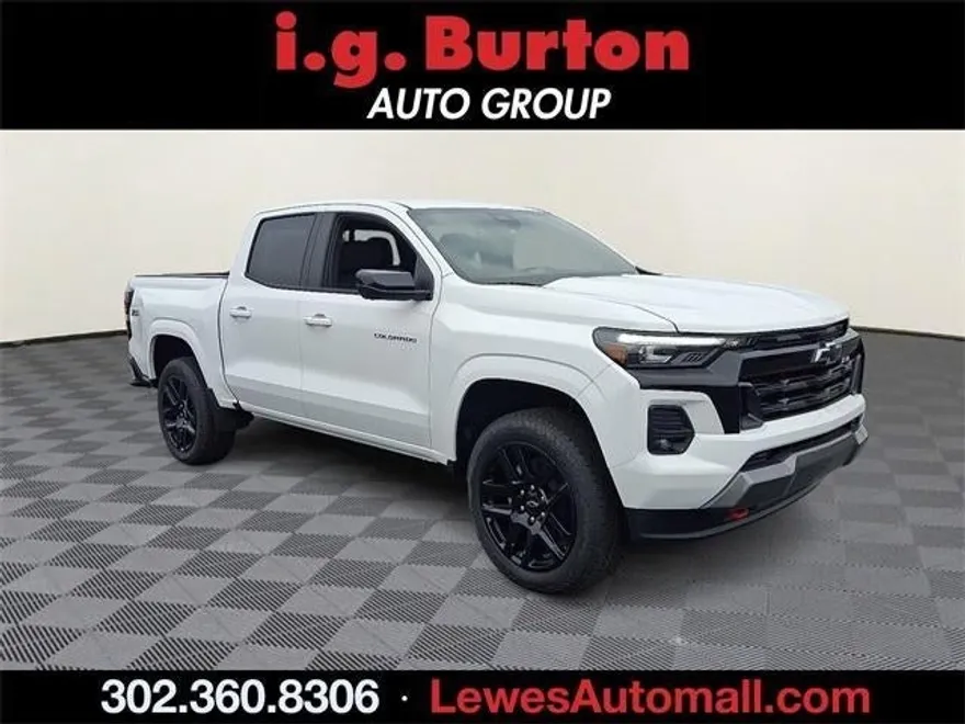2025 Chevrolet Colorado Z71 photo 1