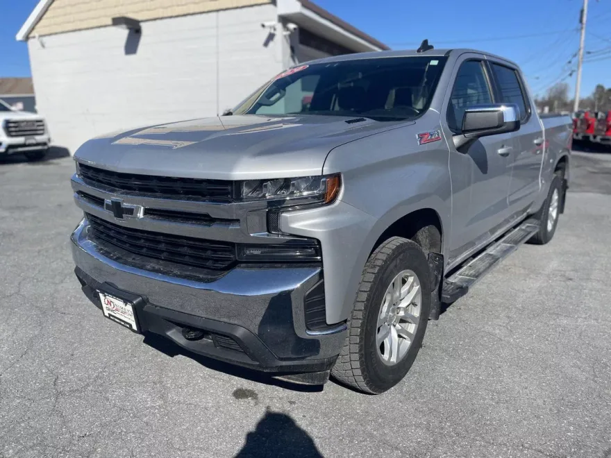 2020 Chevrolet Silverado 1500 LT photo 1