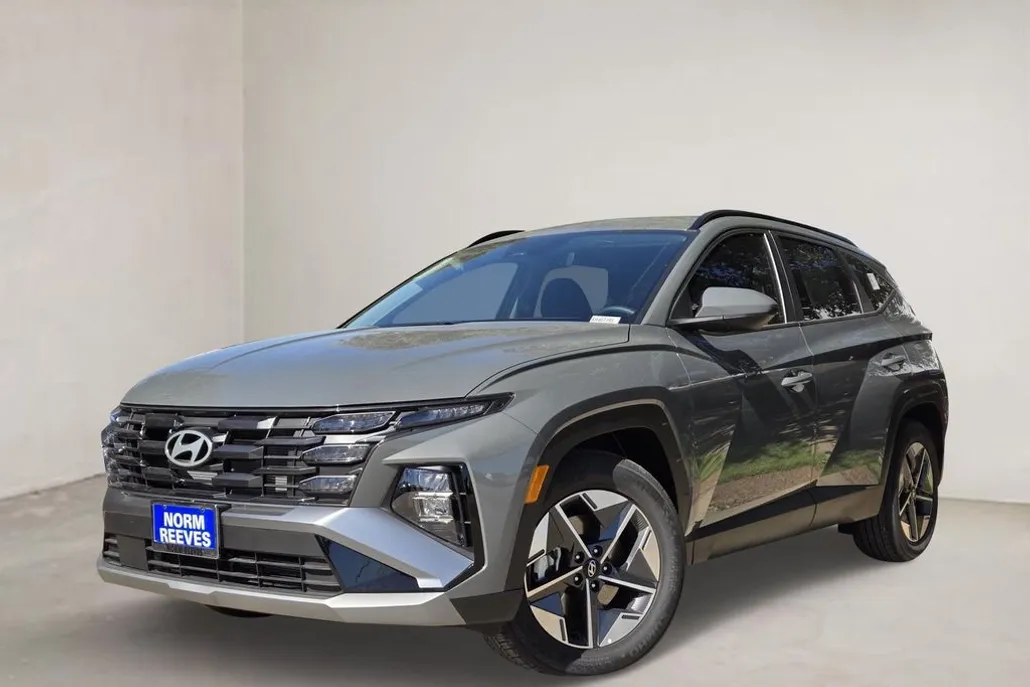 2025 Hyundai Tucson SEL photo 1