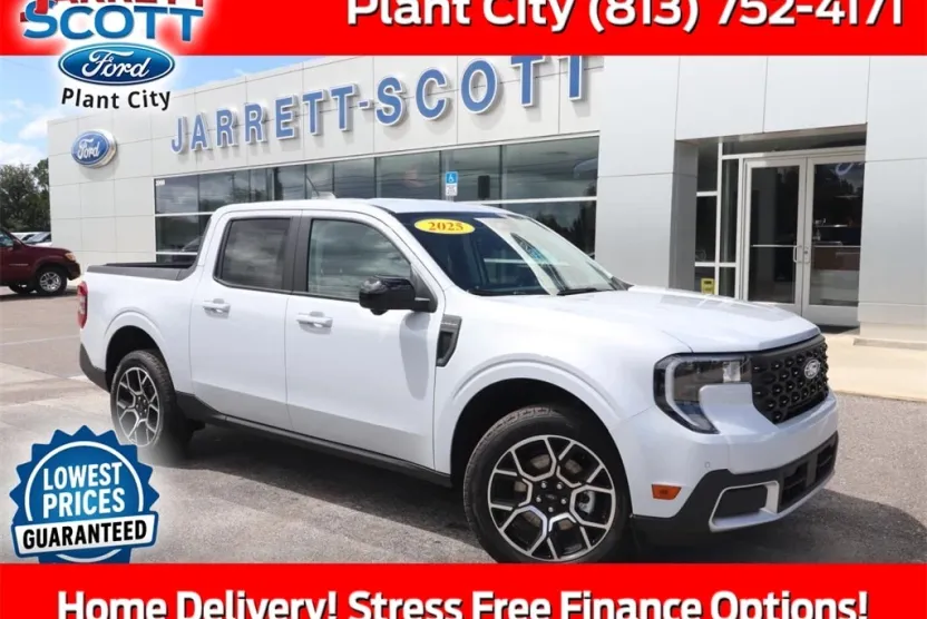 2025 Ford Maverick Lariat photo 1
