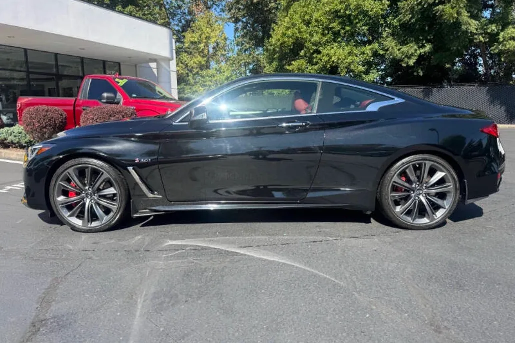 2019 Infiniti Q60 Red Sport 400 photo 1