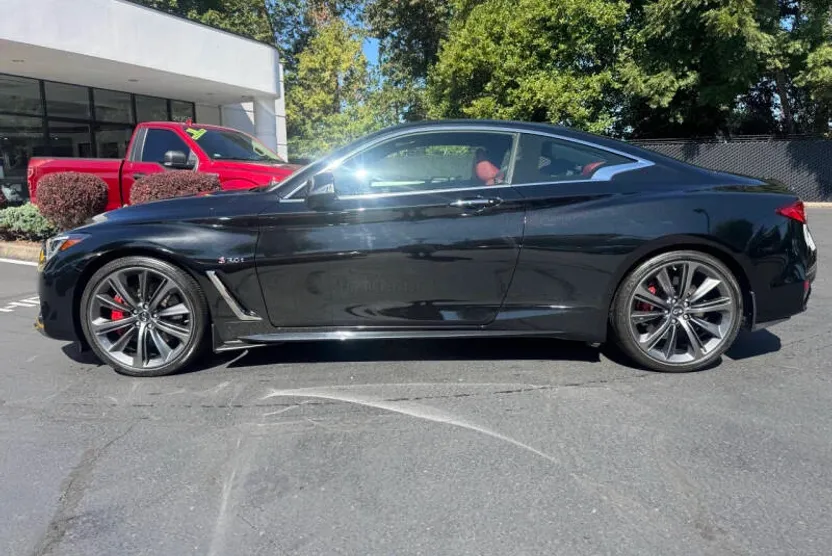 2019 Infiniti Q60 Red Sport 400 photo 1
