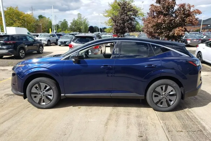 2025 Nissan Murano SL photo 1