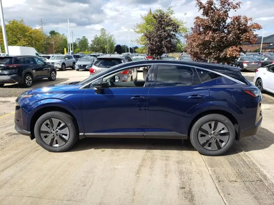 2025 Nissan Murano SL photo 1